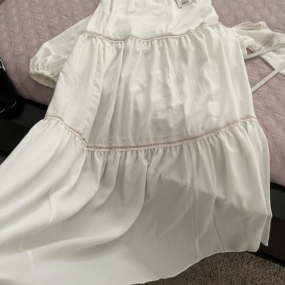 Cropped and Skirt Off White BLitz Closet - Picture 7 of 10